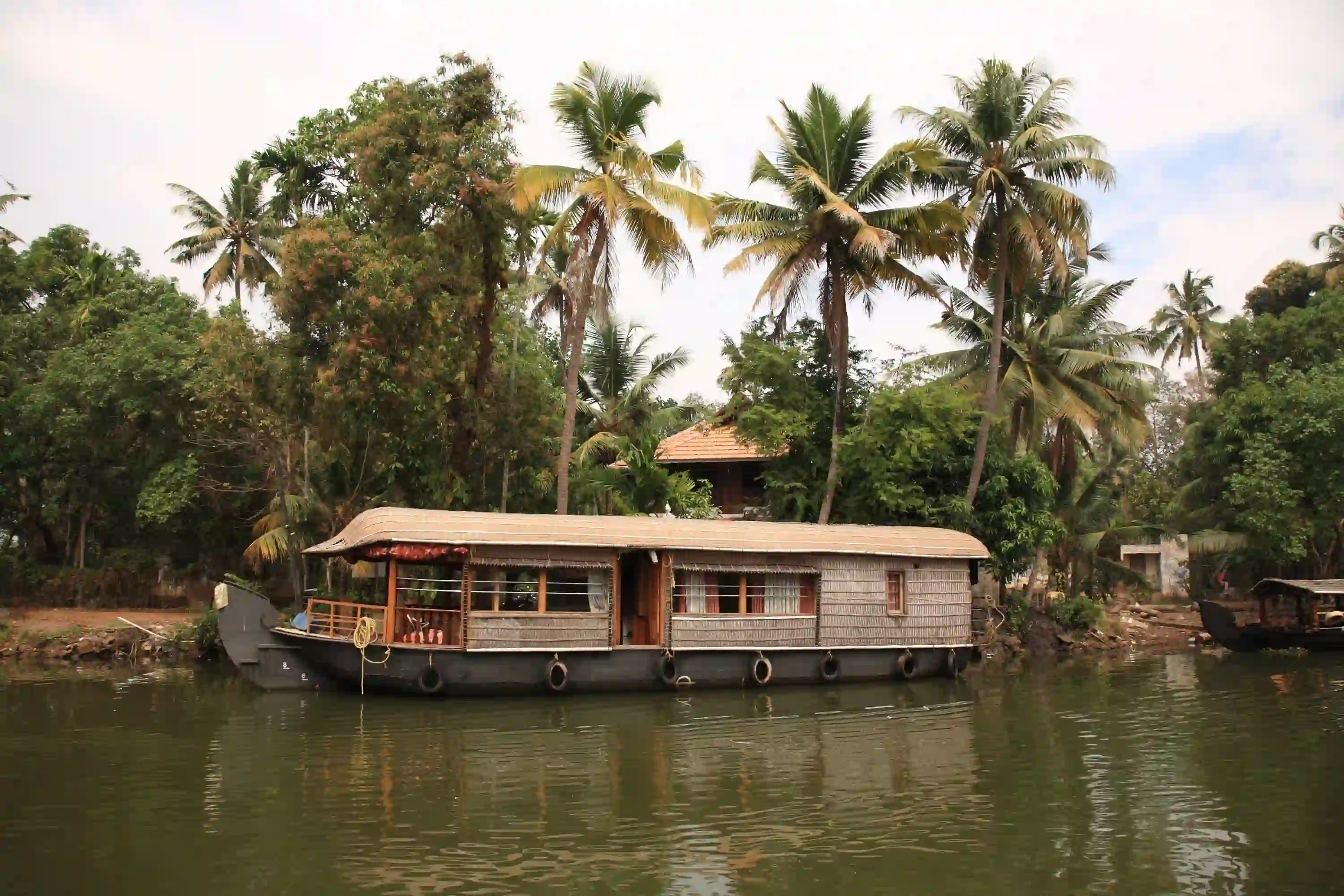 Delhi Agra Jaipur Kerala Tour – 12 Days