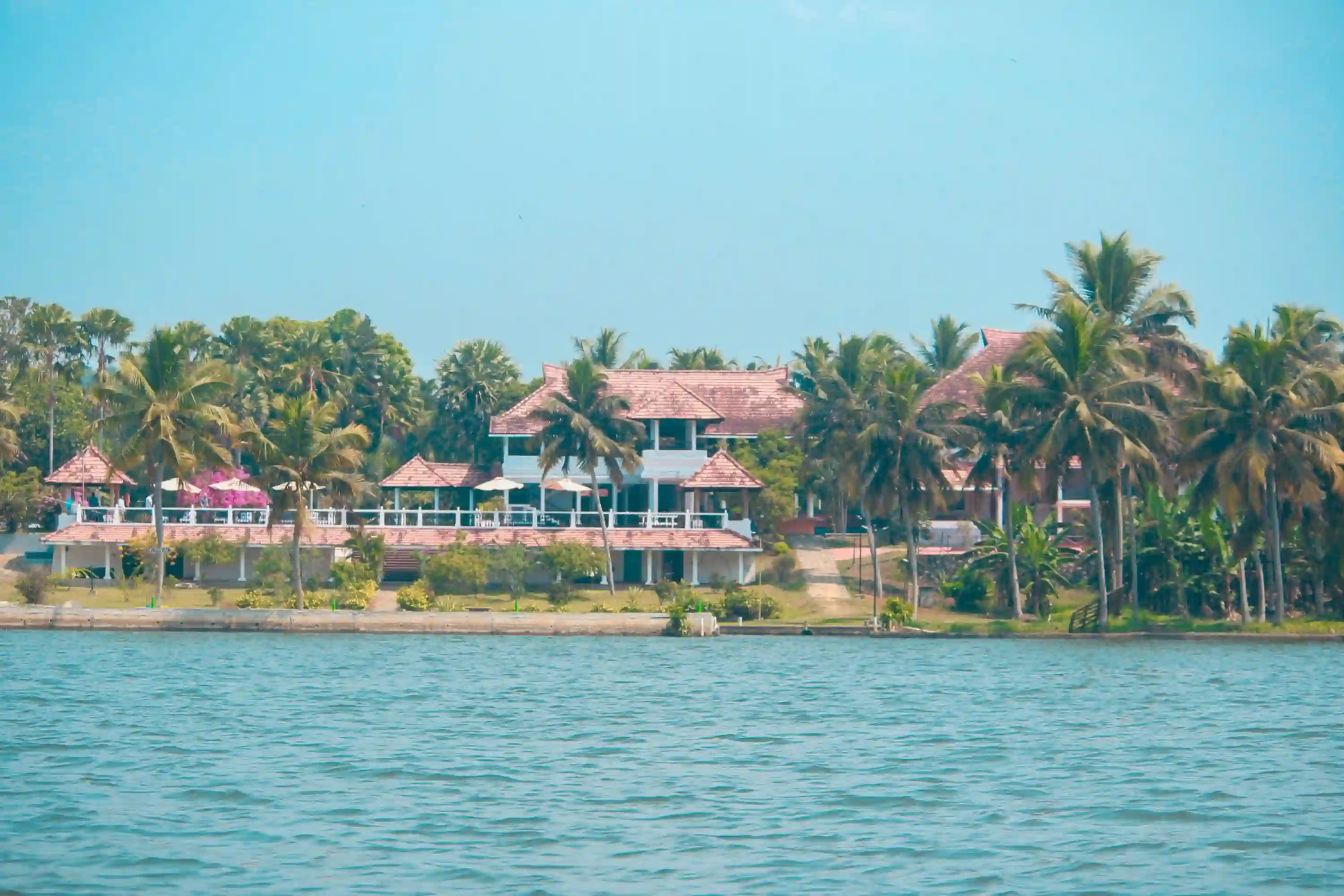 Delhi Agra Jaipur Kerala Tour – 12 Days